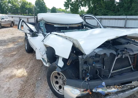 2005 Chevrolet Silverado 1500 Work Truck z USA, uszkodzony, nr VIN 1GCEC14V85E109891